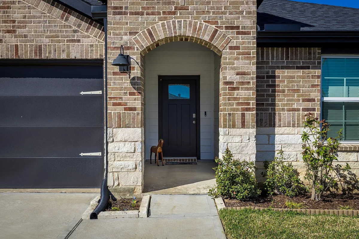 Building Photo - 31714 Melkridge Dr