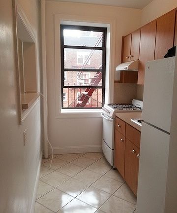 3rd image of 6620 108th St APT 1G