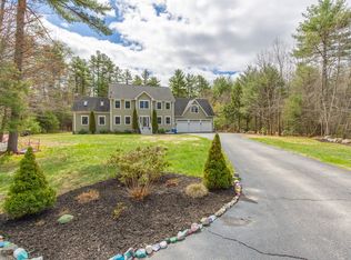 20 Ball Dr, Raymond, ME 04071