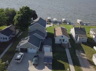 8388 Oconnells Resort Rd, Winneconne, WI 54986