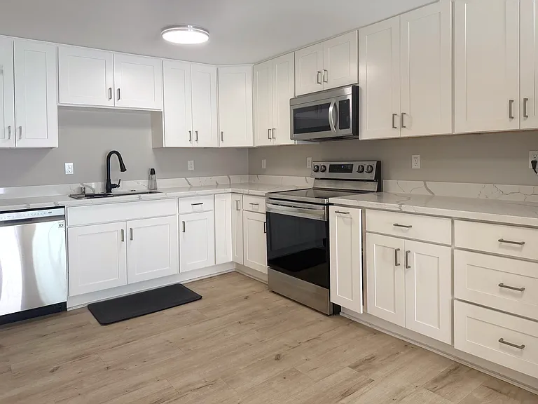 7154 46th Pl SW #C — Photo 3