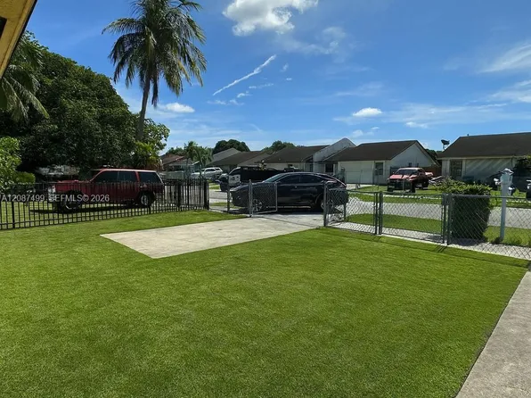 3611 NW 194th Ter, Miami Gardens, FL 33056