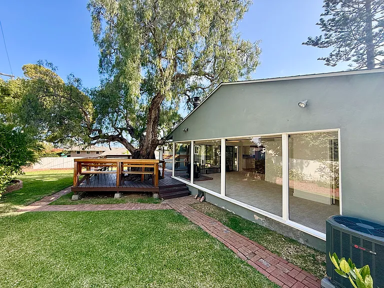 3562 Addison St — Photo 35