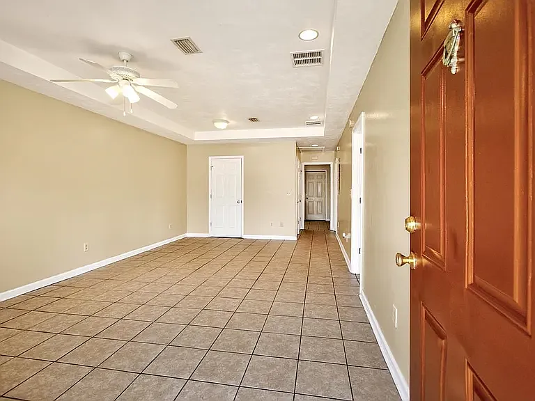 768 Wailes St — Photo 5