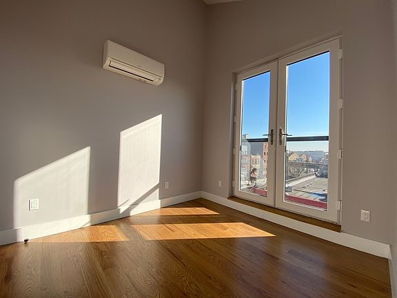 5th image of 302 Saint Nicholas Ave #4BB