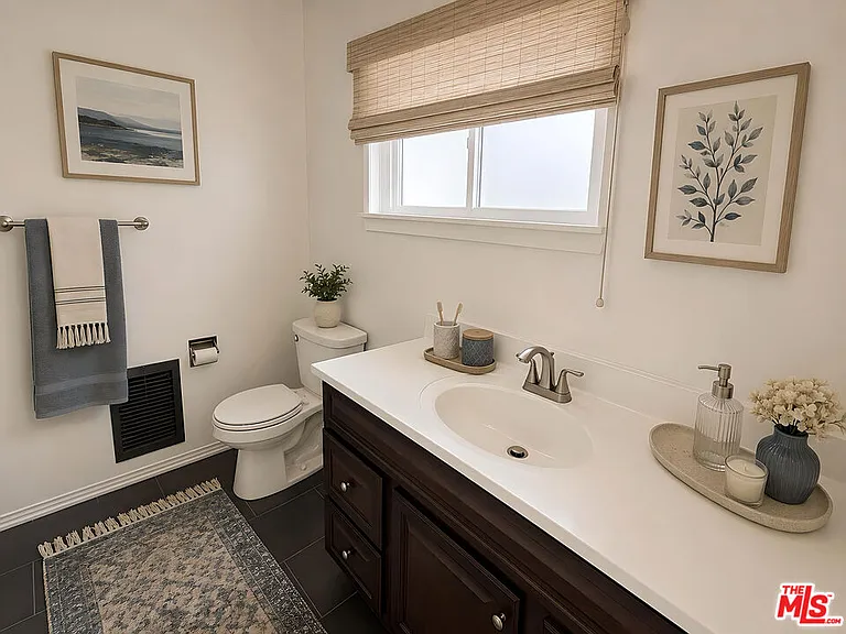 228 S Mariposa Ave #16 — Photo 13