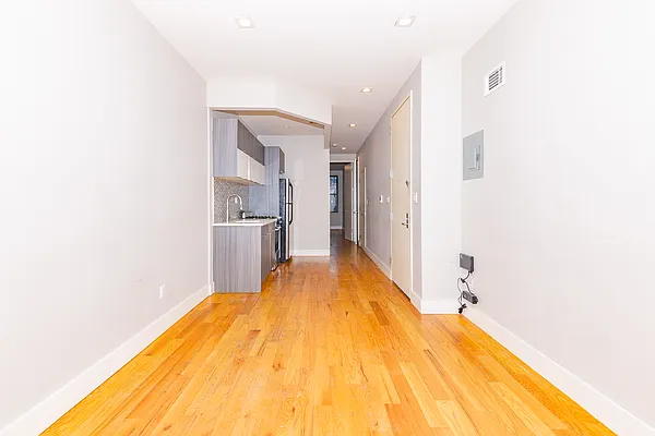 Rented by MySpaceNYC | media 20