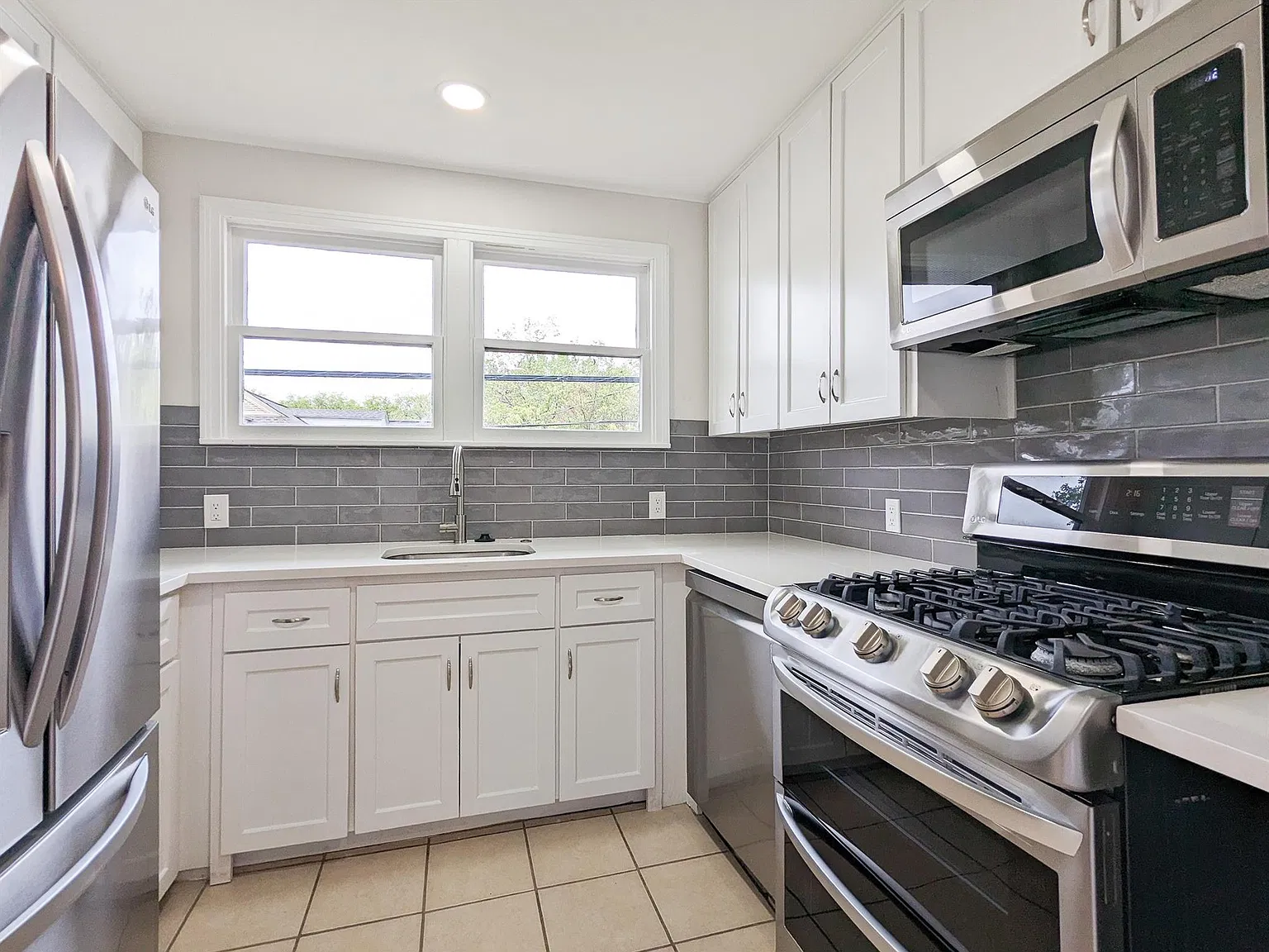 1 bed, 1.0 bath, 660 sqft, $1,225 — Photo 4