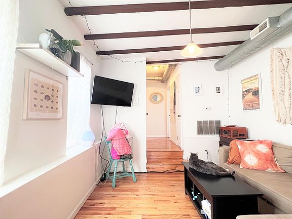 5th image of 2633 W Girard Ave #3F