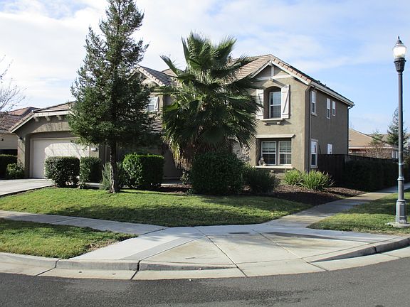 Nice Corner Lot