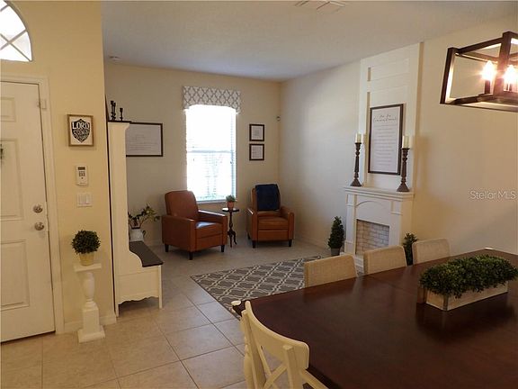 3rd image of 2854 Whistlewood Dr