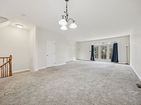 4th image of 106 Vineyards Ct
