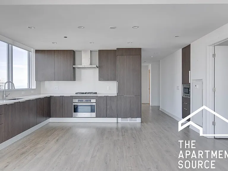 204 Hill 3bed 2bath — Photo 1