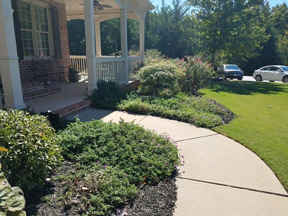 Front - Large Front Porch