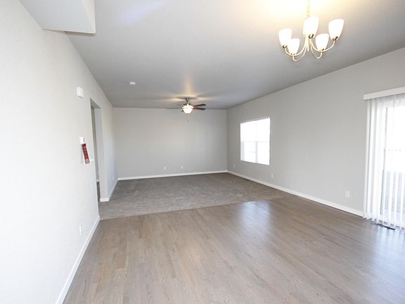 5th image of 8191 Callendale Dr