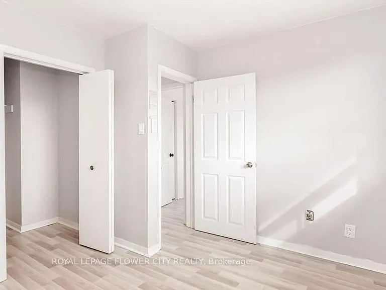 3 Clayhall Cres — Photo 25