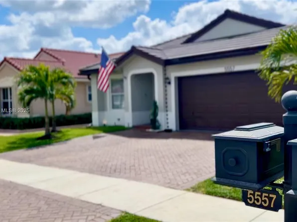 5557 NW 125th Ter, Coral Springs, FL 33076