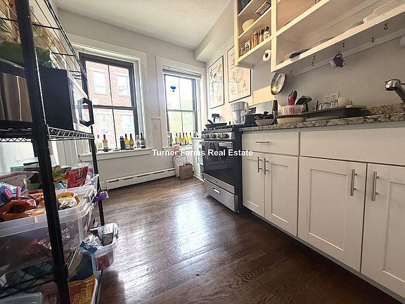 3rd image of 114 Willow St #2A