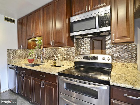 2nd image of 5300 Columbia Pike APT 516