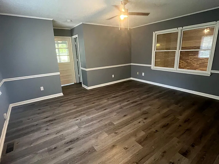 153 Redwood Ln — Photo 6