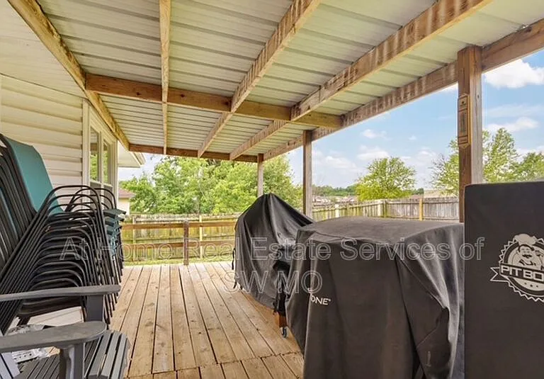 1539 W Rockwood Ct — Photo 17