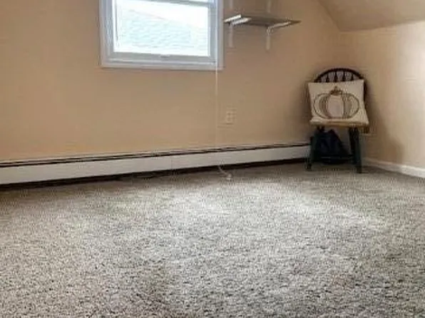 100 Carolina Ave, Island Park, NY 11558