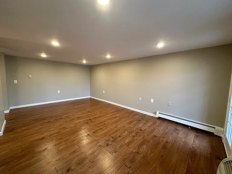 746 Highland Ave #321N — Photo 6