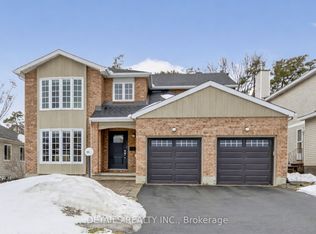 69 Willow Glen Dr, Ottawa, ON K2M 1T1