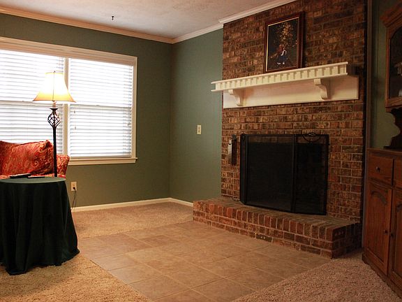 3rd image of 2661 Abington Dr