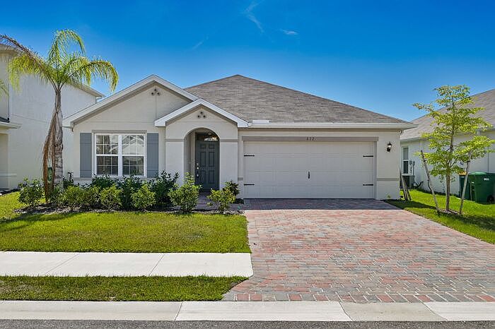1st image of 675 Hadley Pl E