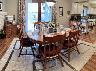 916 NE 11th St, Madison, SD 57042
