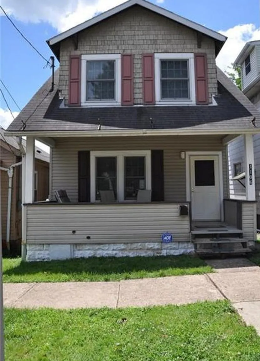 1106 8th Ave photo 1