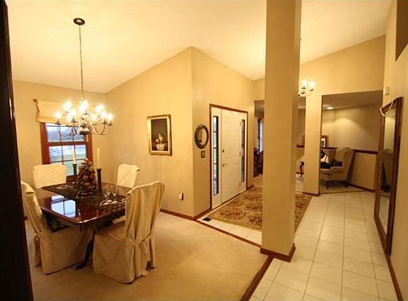 4th image of 8841 Castleview Pl NW