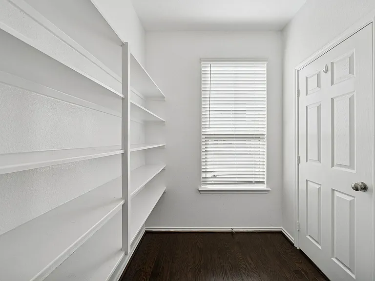 8604 Hollyoaks Creek Ln — Photo 15