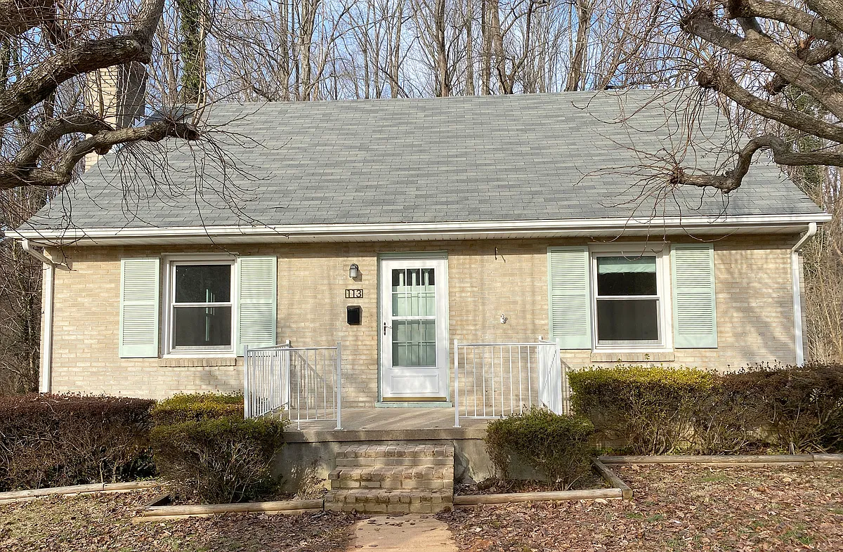 Charming front porch and walkway from street - 113 Azalea Dr