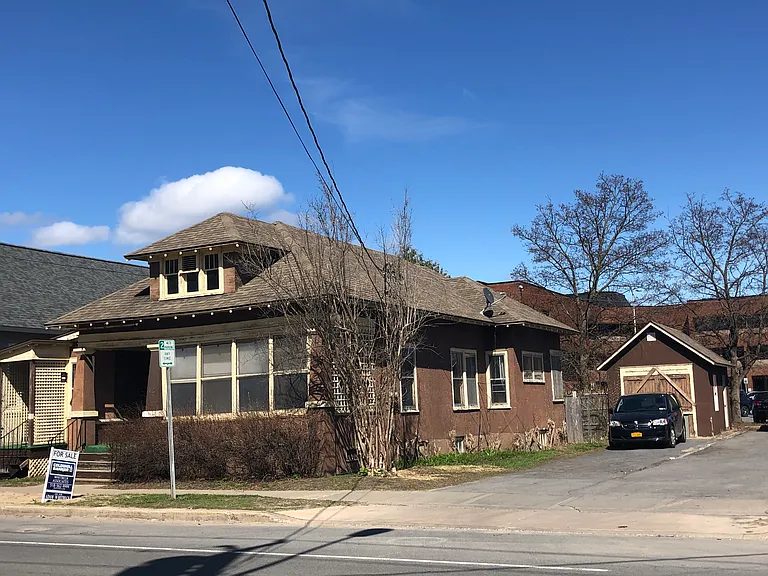 42 Oak St — Photo 12