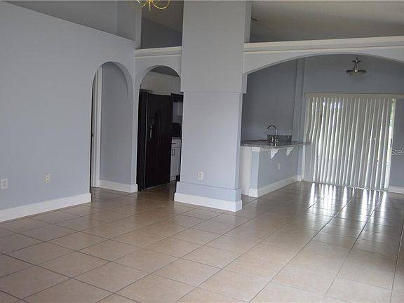 3rd image of 424 Delicata Dr