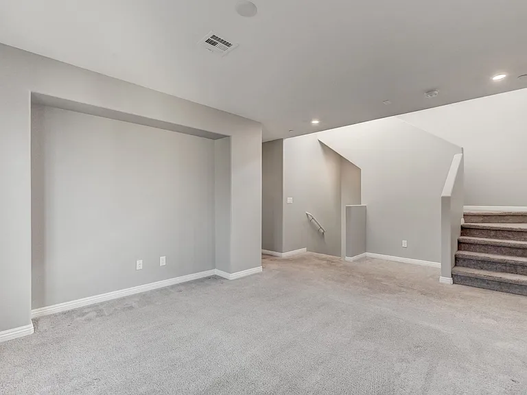 10669 Sariah Skye Ave — Photo 9