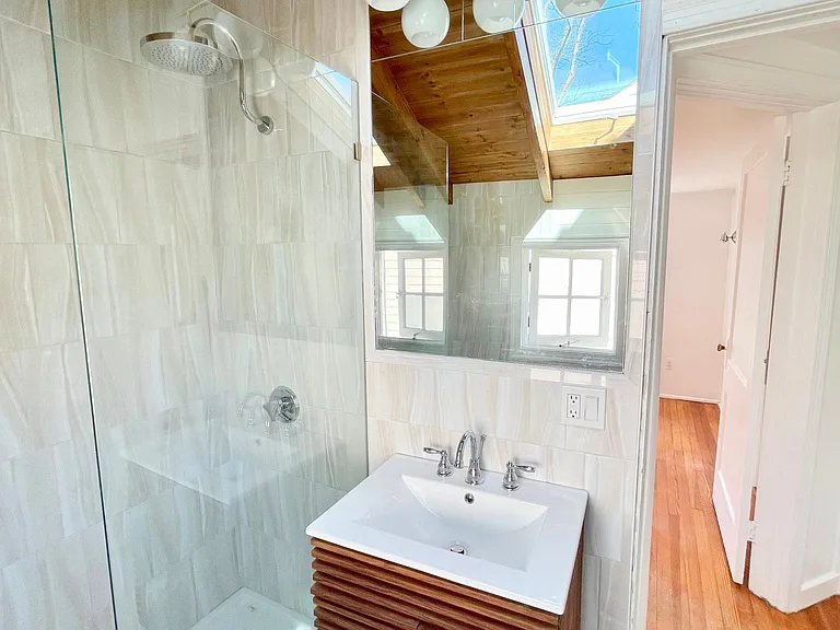 1309 N Glebe Rd — Photo 28