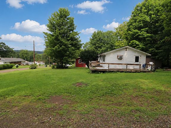 4th image of 36024 Maple Dr