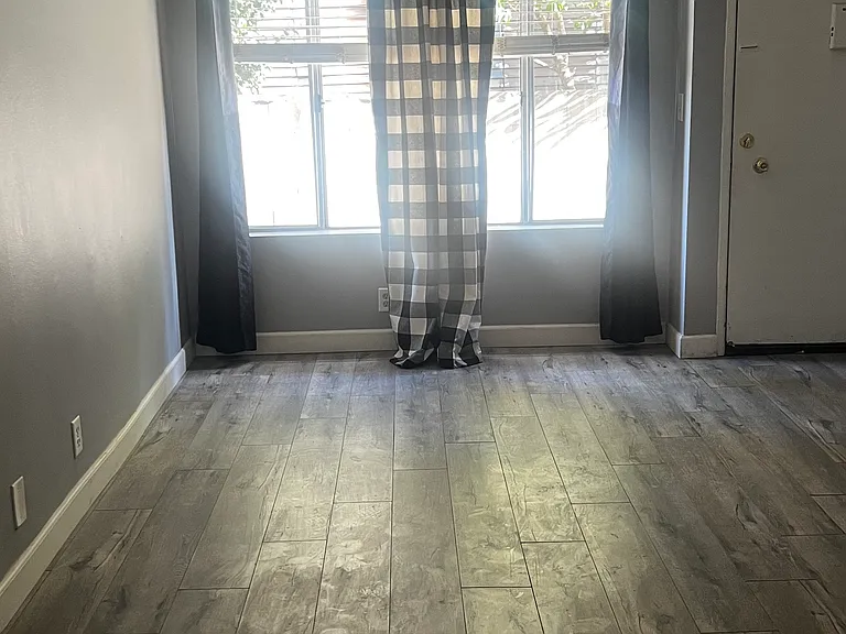 2720 Raymond Ave #2 — Photo 9