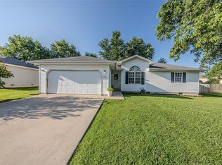 1130 Tyler Dr, Lebanon, MO 65536