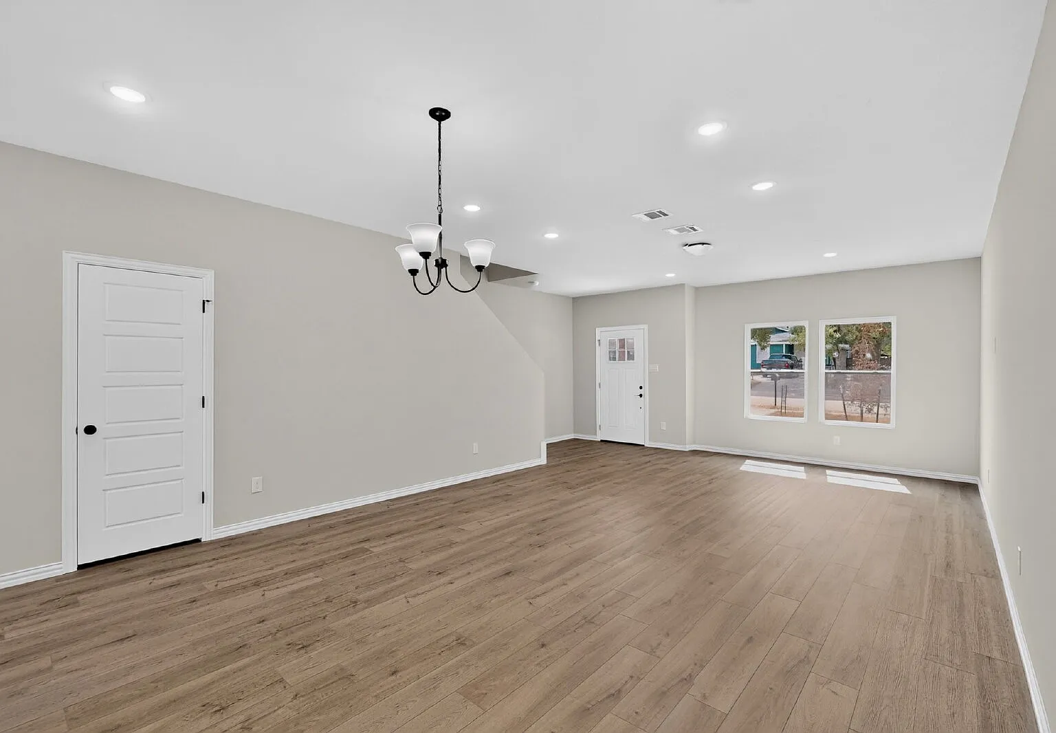 3 bed, 3.0 bath, 1478 sqft, $2,000 — Photo 4