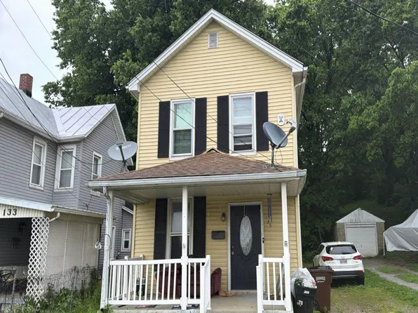 135 E 6th St, Franklin, OH 45005