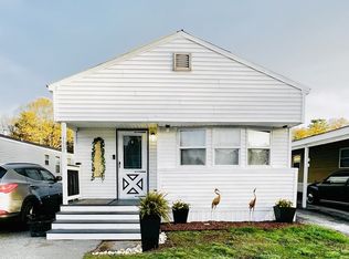 122 Morocco Ave, Chelmsford, MA 01824