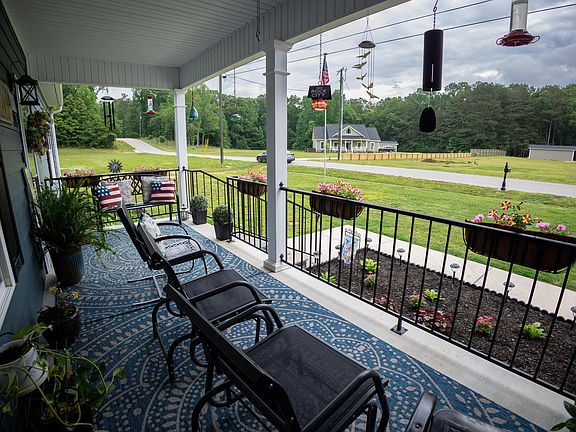 3rd image of 457 Mockingbird Ln