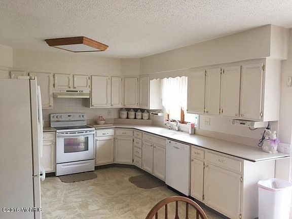 2nd image of 14792 S Hillview Lake Dr