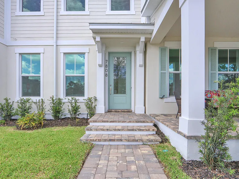 7808 SW Cline St — Photo 3