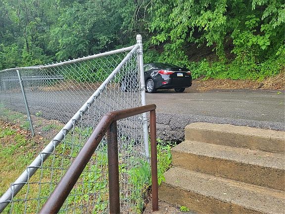 3rd image of 800 6th St