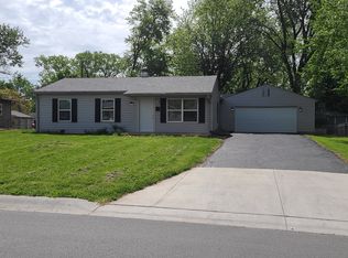 609 E Broadway Dr, Greenwood, IN 46143
